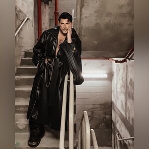 Meet your Posher, Alfred